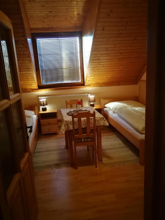 Pod Palmou Gerlachov Svätý Jur Exterior photo